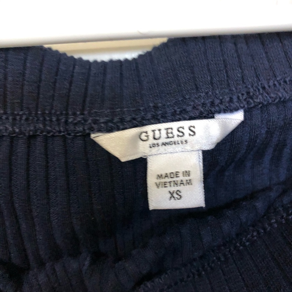 ❌❌SOLD❌❌🆕•GUESS•Off Shoulder Navy Blue Knit - Picture 4 of 5